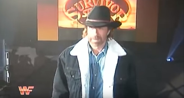 N.13 : Chuck Norris vient en aide à The Undertaker (23 novembre 1994)