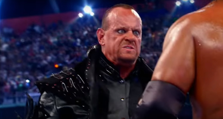 N.25 : The Undertaker apparaît cheveux rasés pour la première fois de sa carrière (1er avril 2012)