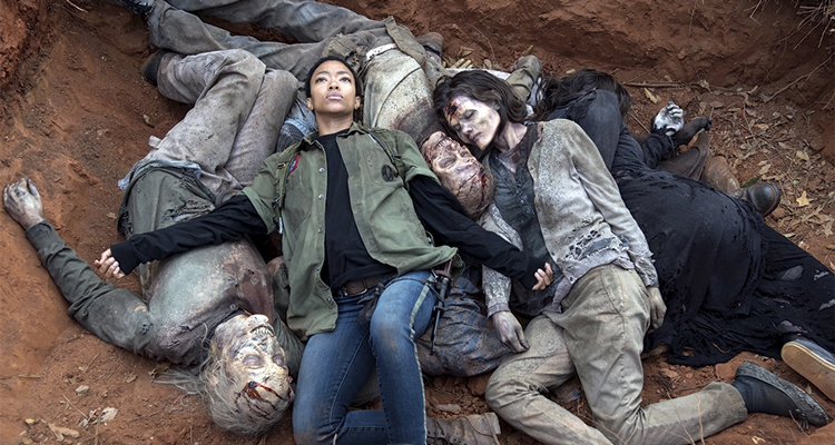 The Walking Dead : une saison 6 et les débuts de Negan, Rick, Pete et Glenn offrent un bilan d'audience en demi-teinte à TF1 Séries Films