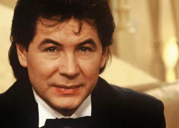 Bernard Minet : chanteur et batteur