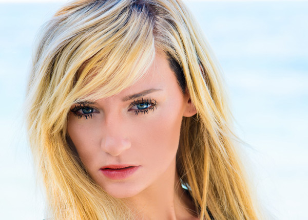 Alice, la blonde placide