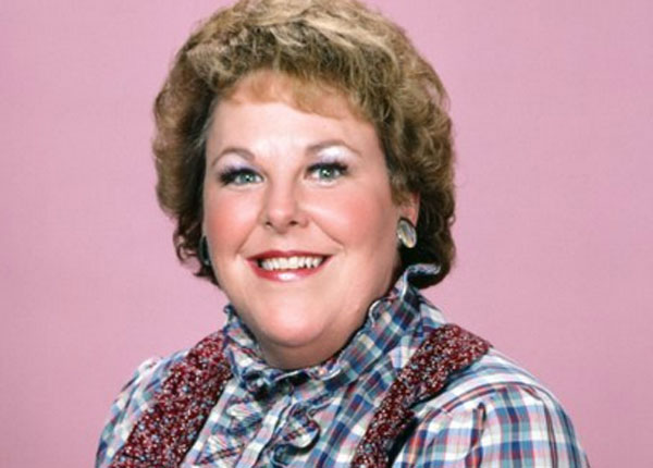 Mary Jo Catlett (Pearl Gallagher)