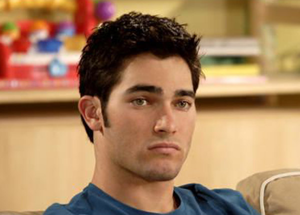 Tyler Hoechlin (Martin Brewer)