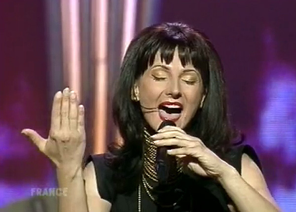 Nayah : Allô la Terre ? Ici Nayah ! (1999)