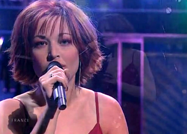 Natasha St Pier : Contente d’ête lo’ (2001)