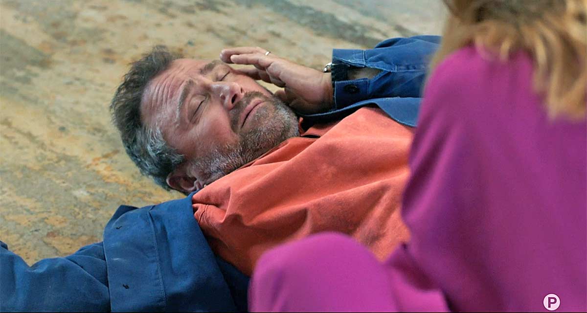 Demain nous appartient en avance : Alex tabassé violemment par Robin, Sacha  braque Tristan et les Delcourt sur TF1 (résumé de l'épisode du mardi 10  septembre 2024) | Toutelatele