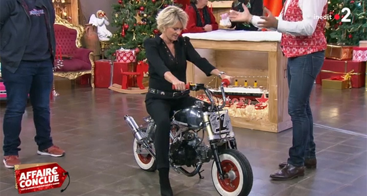 Affaire conclue : Pierre-Jean Chalençon devient le Père Noël, Sophie