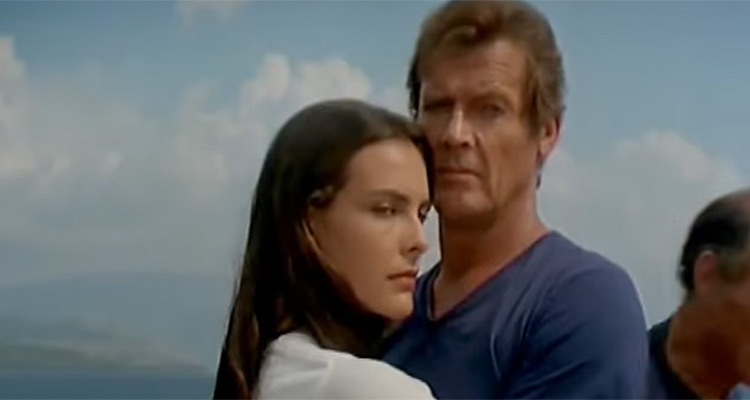 Rien que pour vos yeux (France 2) : Pourquoi le tournage de James Bond -avec Roger Moore et Carole Bouquet- a été menacé par des moines ?