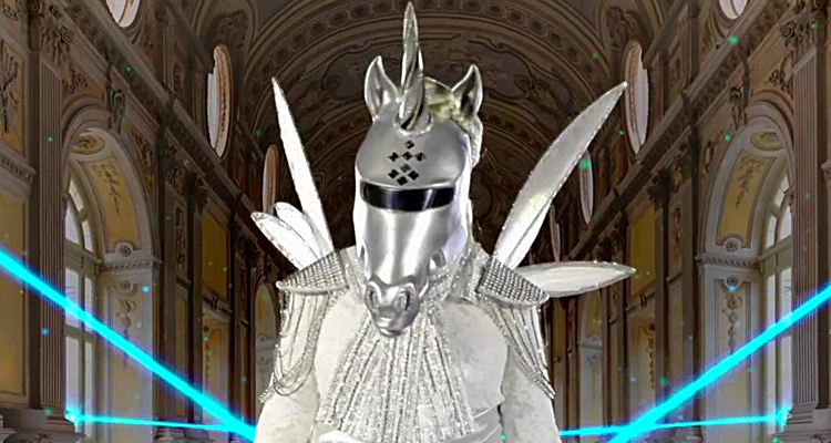 Mask Singer (TF1) : pourquoi Laurence Boccolini est dans le costume de la Licorne ?