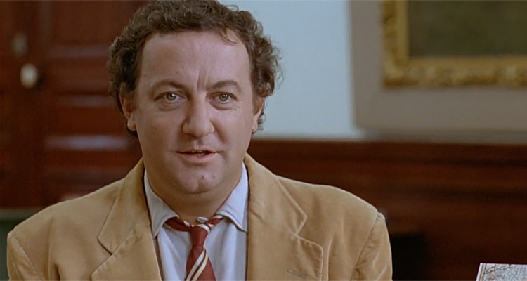 Le maître d'école (C8) : pourquoi Coluche a vécu l'enfer sur le tournage |  Toutelatele