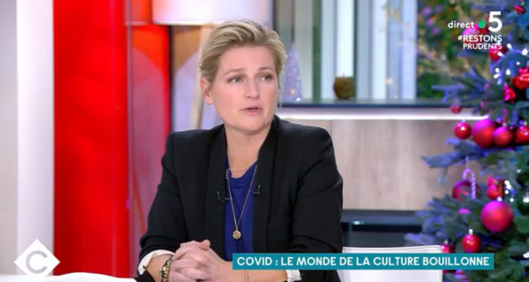 C à vous : une émotion sincère pour Anne-Elisabeth Lemoine, audiences croissantes sur France 5