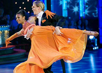 France Télévisions veut ressusciter le Dancing Show