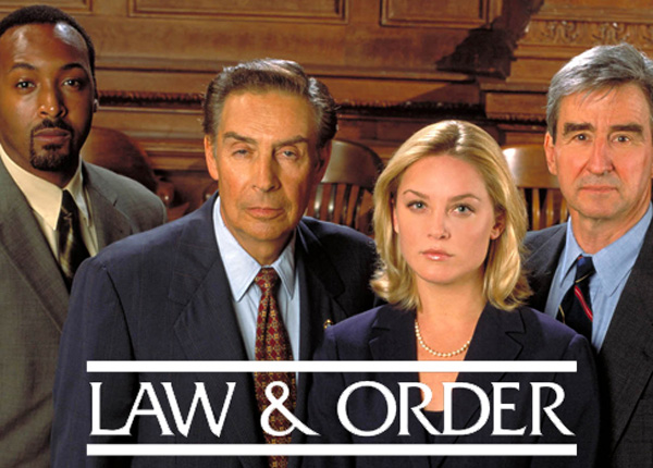Law & Order aussi présente sur TMC que Cyril Hanouna sur D8 !