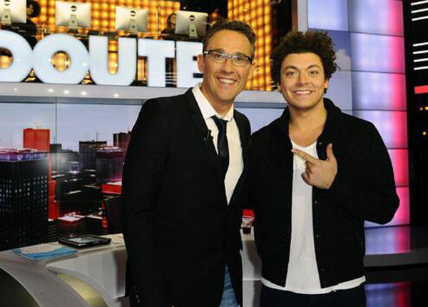 Kev Adams chez Julien Courbet, un record à la clef pour Sans aucun doute ?
