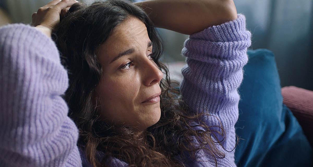 Demain nous appartient en avance : Roxane mise à pied, Rachel se venge du  violeur (résumé de l'épisode du vendredi 15 novembre 2024) | Toutelatele