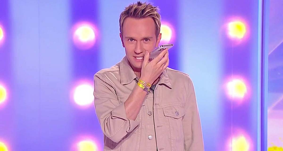 Cyril Féraud ému par un appel téléphonique surprise, Joël surprend dans Tout  le monde veut prendre sa place | Toutelatele
