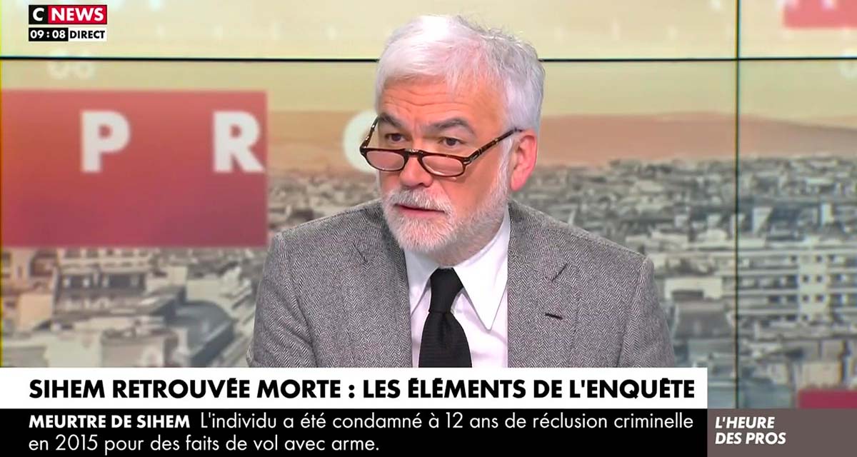 L'heure des Pros : “Ça pue des pieds !” l'étonnante réflexion de Pascal Praud en direct sur CNews