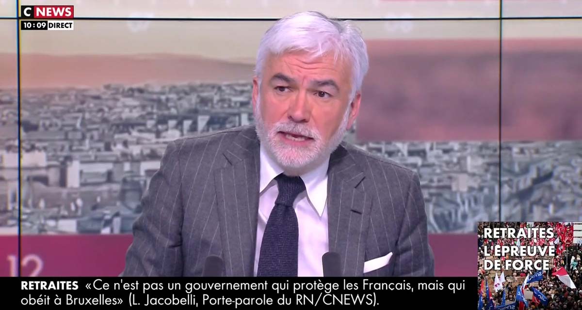 L'heure des pros : “On est tous devenus fous !” Charlotte d'Ornellas ridiculise Pascal Praud sur CNews