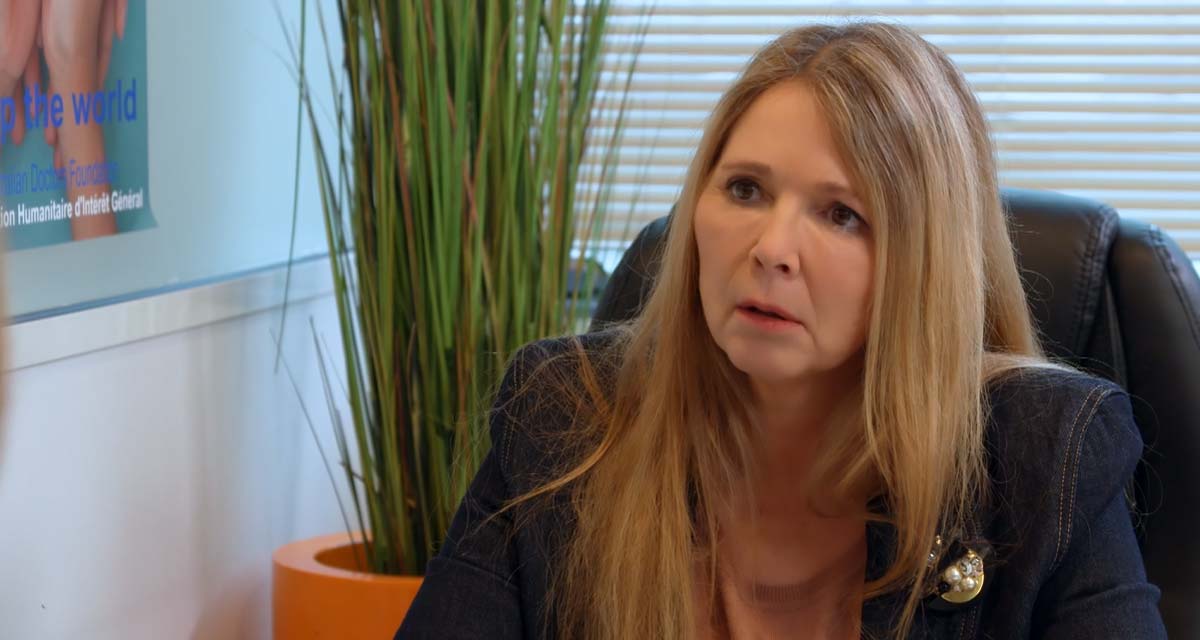 Les mystères de l'amour : Hélène Rollès en pleine crise, TMC alertée 