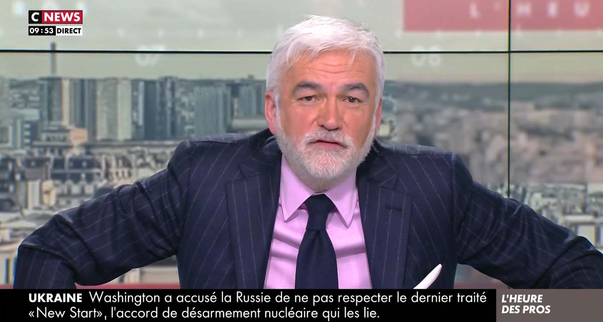 L'heure des pros : une invitée quitte le plateau en direct, elle refuse le débat avec Pascal Praud sur CNews