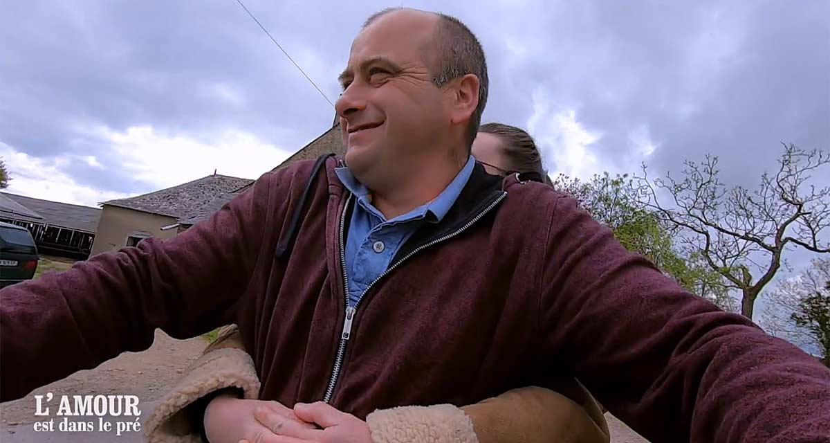 L'amour est dans le pré : Véronique et Charles dévoilent avoir fait l'amour  quatre fois en une nuit | Toutelatele