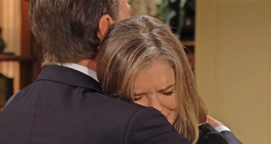 Diane (Susan Walters) s’effondre en larmes dans les bras de Jack (Peter Bergman) dans Les feux de l’amour