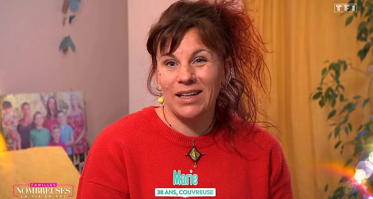 « C’est le chouchou et il le sait très bien ! » Marie Julien (Familles nombreuses) se sent coupable, elle fait une touchante confession sur TF1 « C’est le chouchou et il le sait très bien ! » Marie Julien (Familles nombreuses) se sent coupable, elle fait une touchante confession sur TF1