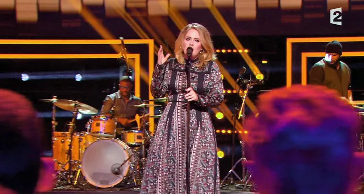 Audiences TV du samedi 28 novembre : Danse avec les stars en tête, Cassandre devance Johnny Hallyday, Perception toujours à un bas niveau Audiences TV du samedi 28 novembre : Danse avec les stars en tête, Cassandre devance Johnny Hallyday, Perception toujours à un bas niveau