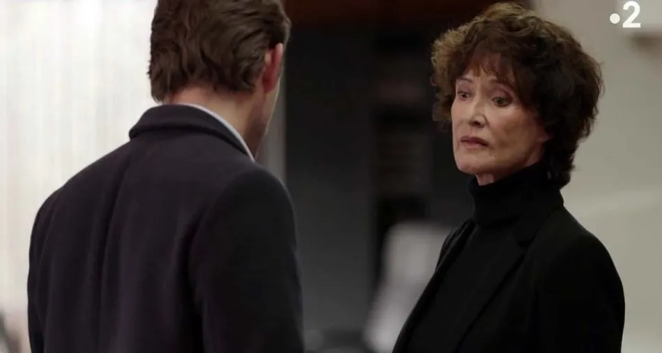 Un si grand soleil (spoiler) : la descente aux enfers de Claire, Elisabeth Bastide s’effondre sur France 2 Un si grand soleil (spoiler) : la descente aux enfers de Claire, Elisabeth Bastide s’effondre sur France 2