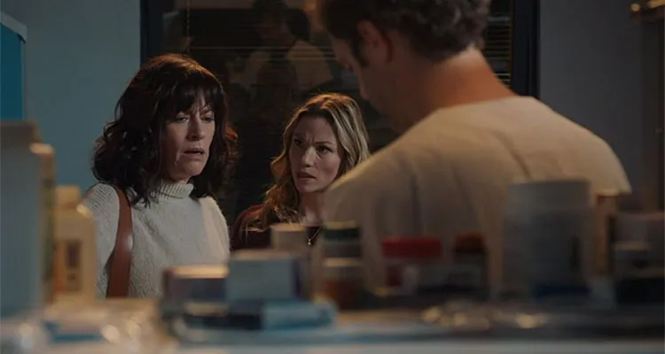 Demain nous appartient (TF1) : Anne Caillon (Flore) supprimée, Ingrid Chauvin (Chloé) désavouée Demain nous appartient (TF1) : Anne Caillon (Flore) supprimée, Ingrid Chauvin (Chloé) désavouée