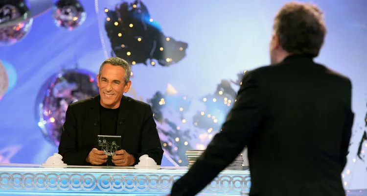 Salut les terriens : le retour de Stéphane Guillon et l’arrivée de Tom Villa pour la 10e saison de Thierry Ardisson Salut les terriens : le retour de Stéphane Guillon et l’arrivée de Tom Villa pour la 10e saison de Thierry Ardisson