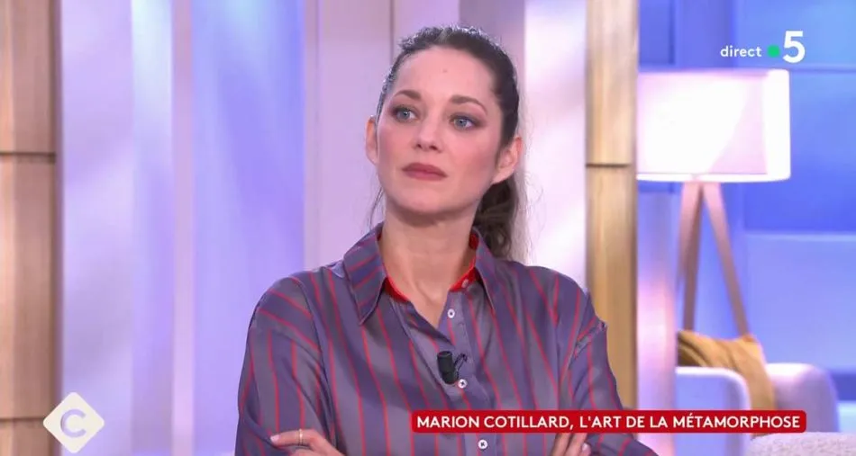 L’actrice Marion Cotillard sur le plateau de C à vous