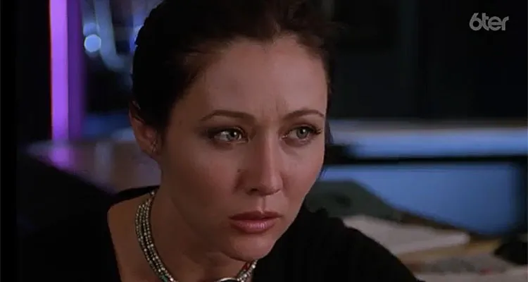 Charmed : départ mortel pour les soeurs Halliwell, Alyssa Milano (Phoebe) accusée Charmed : départ mortel pour les soeurs Halliwell, Alyssa Milano (Phoebe) accusée