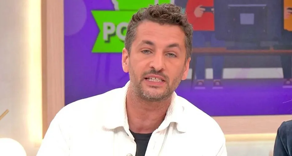 Le chroniqueur Benjamin Muller va quitter Bonjour ! sur TF1. Le chroniqueur Benjamin Muller va quitter Bonjour ! sur TF1.