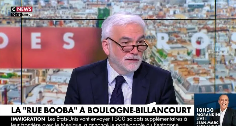 L’Heure des Pros : Pascal Praud pulvérise tout sur CNews après la révélation inattendue d’un chroniqueur L’Heure des Pros : Pascal Praud pulvérise tout sur CNews après la révélation inattendue d’un chroniqueur