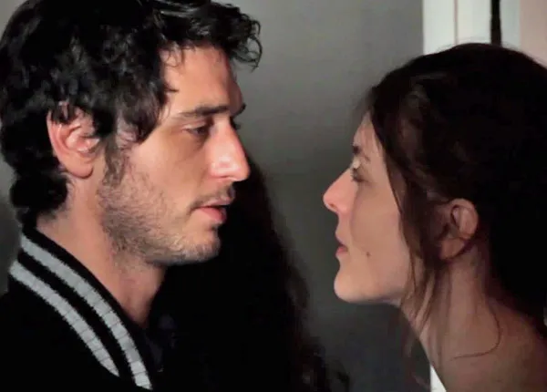 La Guerre est déclarée : Valérie Donzelli et Jérémie Elkaïm en demi-teinte sur France 2 La Guerre est déclarée : Valérie Donzelli et Jérémie Elkaïm en demi-teinte sur France 2