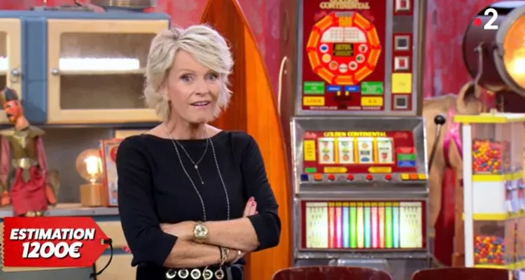 Affaire conclue : la terrible chute de Sophie Davant, Caroline Margeridon sous le choc sur France 2 Affaire conclue : la terrible chute de Sophie Davant, Caroline Margeridon sous le choc sur France 2