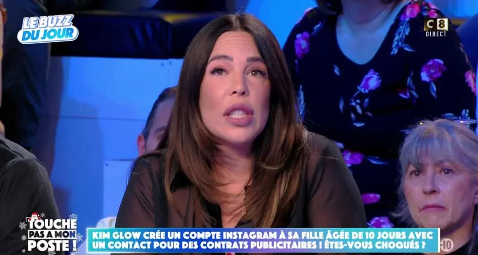 Kim Glow sur le plateau de Touche pas à mon poste sur C8.