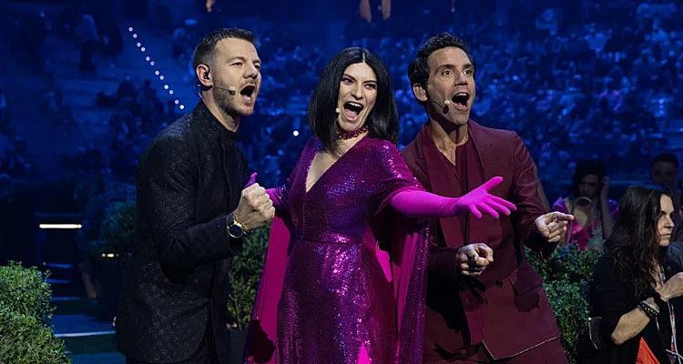 Eurovision 2022 : scandales et polémiques avant la demi-finale 2, Mika et Laura Pausini appelés à la rescousse Eurovision 2022 : scandales et polémiques avant la demi-finale 2, Mika et Laura Pausini appelés à la rescousse