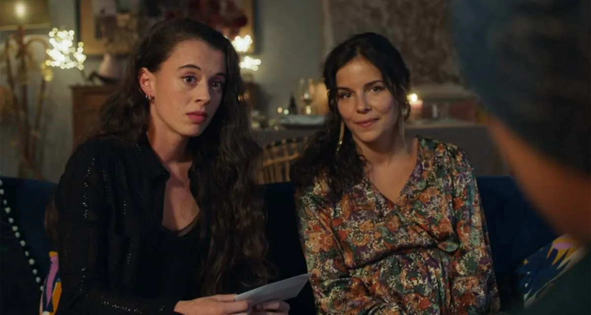 Demain nous appartient (spoiler) : Bart s’en va, Roxane scelle Sara sur TF1 Demain nous appartient (spoiler) : Bart s’en va, Roxane scelle Sara sur TF1