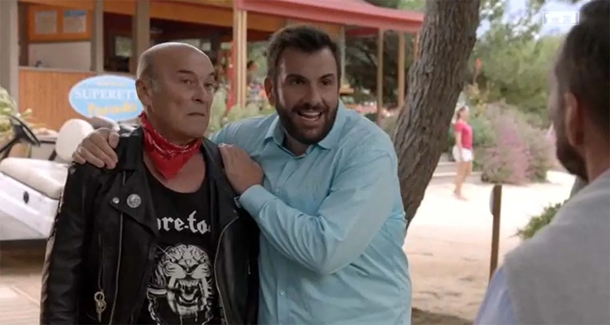 Camping Paradis (TF1) : la série avec Laurent Ournac inspire les vacances des Français, « Dans tous les campings, il y a des monsieur Parizot » Camping Paradis (TF1) : la série avec Laurent Ournac inspire les vacances des Français, « Dans tous les campings, il y a des monsieur Parizot »