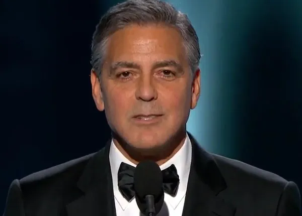 George Clooney aux Golden Globes 2015 : « Je suis Charlie » George Clooney aux Golden Globes 2015 : « Je suis Charlie »