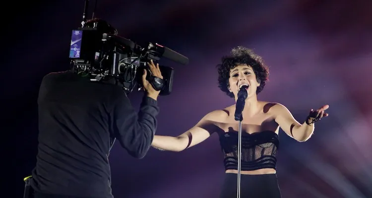 Eurovision 2021 : la France déjà gagnante à Rotterdam avec une Barbara Pravi ovationnée ? Eurovision 2021 : la France déjà gagnante à Rotterdam avec une Barbara Pravi ovationnée ?