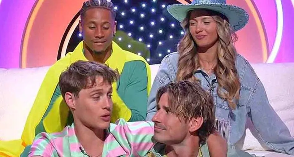Alexis (en haut à gauche) avait remporté la saison 12 de Secret Story en 2024 face à Lou, Maxence et Léo.