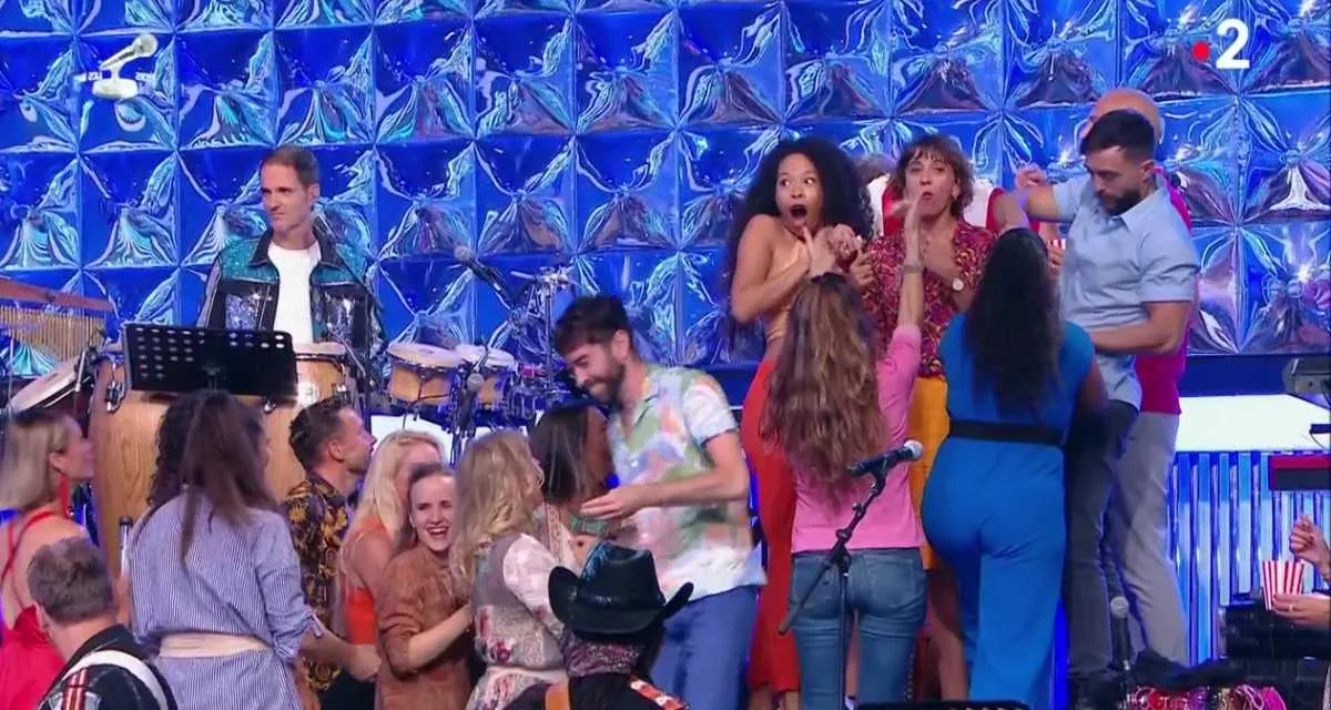 N’oubliez pas les paroles : « Je suis au bout de ma vie », le public de Nagui se rue sur Magali Ripoll, une remontada inespérée pour Margaux sur France 2 N’oubliez pas les paroles : « Je suis au bout de ma vie », le public de Nagui se rue sur Magali Ripoll, une remontada inespérée pour Margaux sur France 2