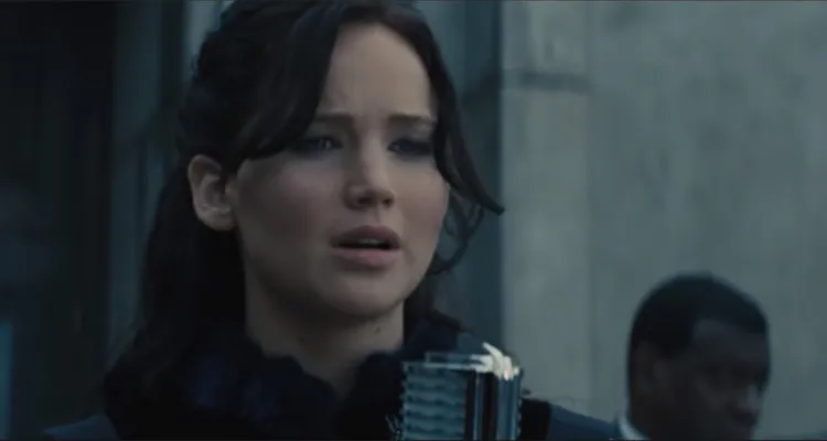 Hunger Games (C8) : comment Jennifer Lawrence a propulsé le frère d’un Avengers au rang de star Hunger Games (C8) : comment Jennifer Lawrence a propulsé le frère d’un Avengers au rang de star