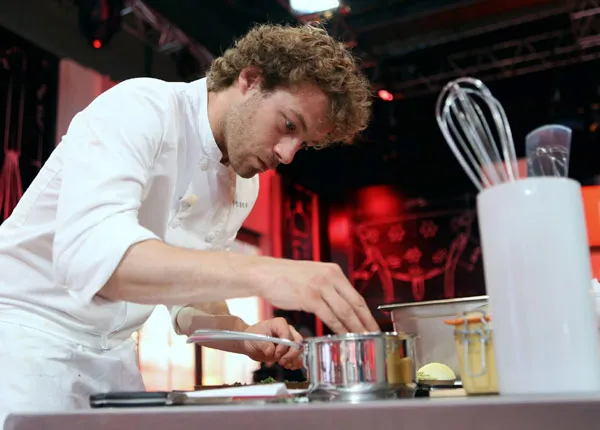 Steven (Top Chef 5) : « J’ai à la fois la pression du concours et celle de la télé » Steven (Top Chef 5) : « J’ai à la fois la pression du concours et celle de la télé »