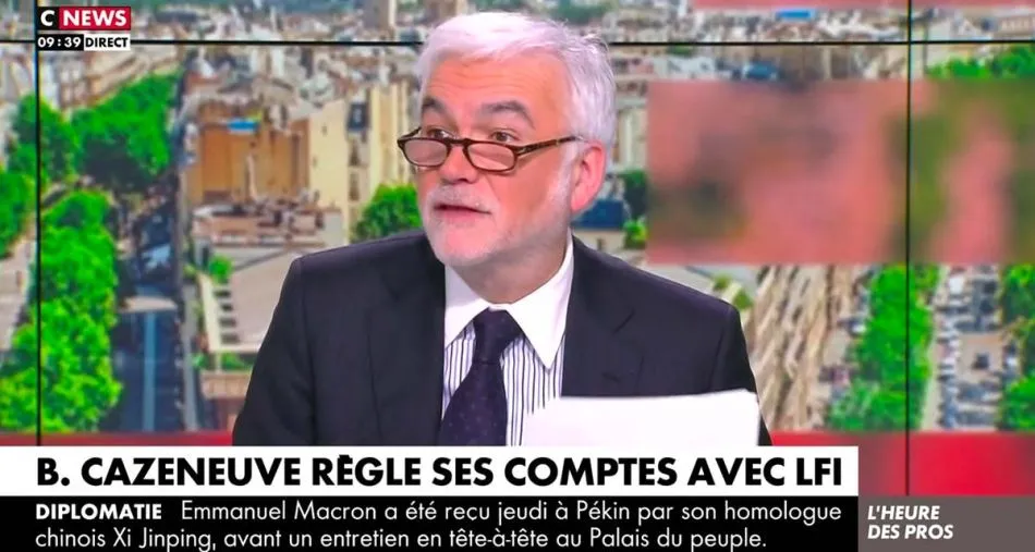 L’heure des Pros : Pascal Praud forcé d’arrêter son émission en direct sur CNews L’heure des Pros : Pascal Praud forcé d’arrêter son émission en direct sur CNews