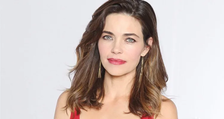 Amelia Heinle (Les Feux de l’amour) : « Billy Miller (William) a été fantastique dans l’intrigue de la mort de Cordélia » Amelia Heinle (Les Feux de l’amour) : « Billy Miller (William) a été fantastique dans l’intrigue de la mort de Cordélia »