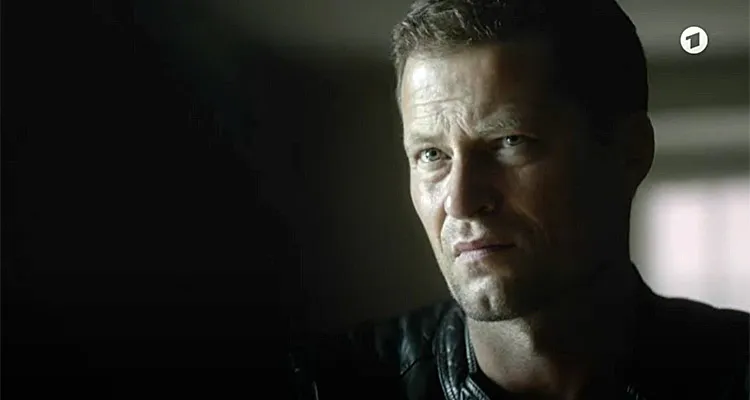 L’ombre de la loi (NRJ12) : Til Schweiger (Léa Sommer, Inglourious Basterds) démantèle un réseau de prostitution à Hambourg L’ombre de la loi (NRJ12) : Til Schweiger (Léa Sommer, Inglourious Basterds) démantèle un réseau de prostitution à Hambourg
